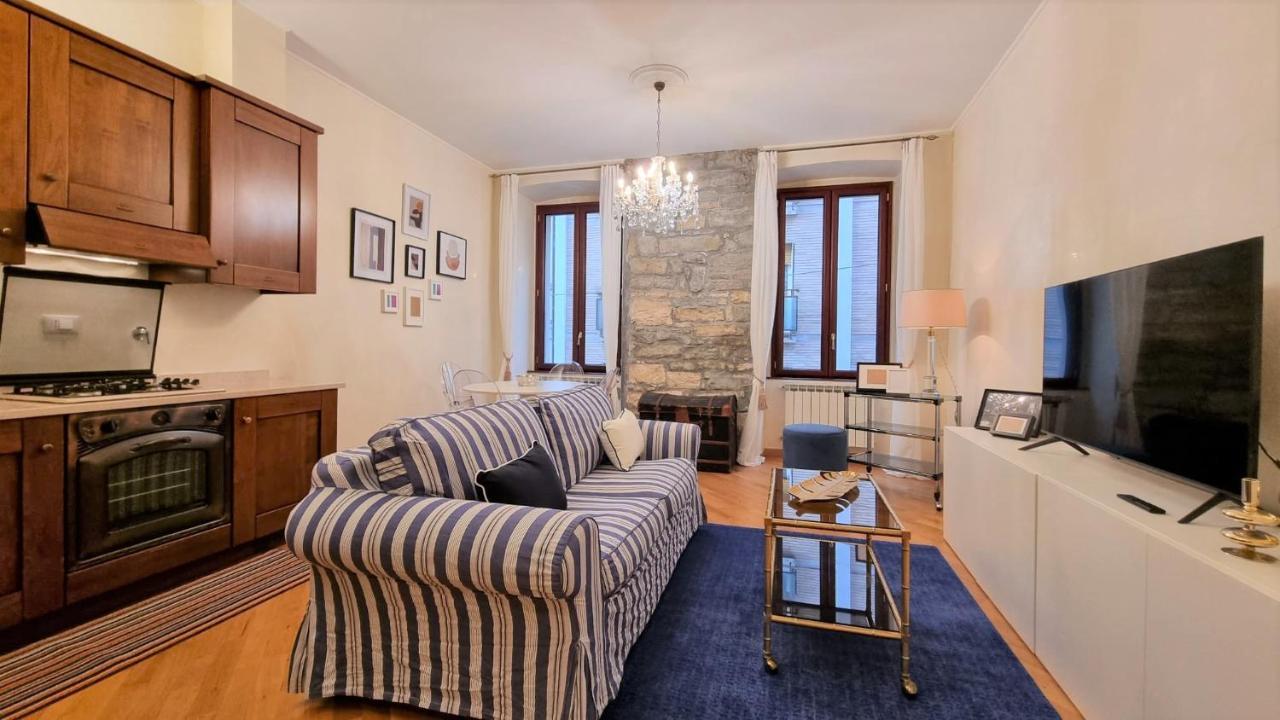 Palazzo Crispi - Boutique Apartment Trieste Exterior foto