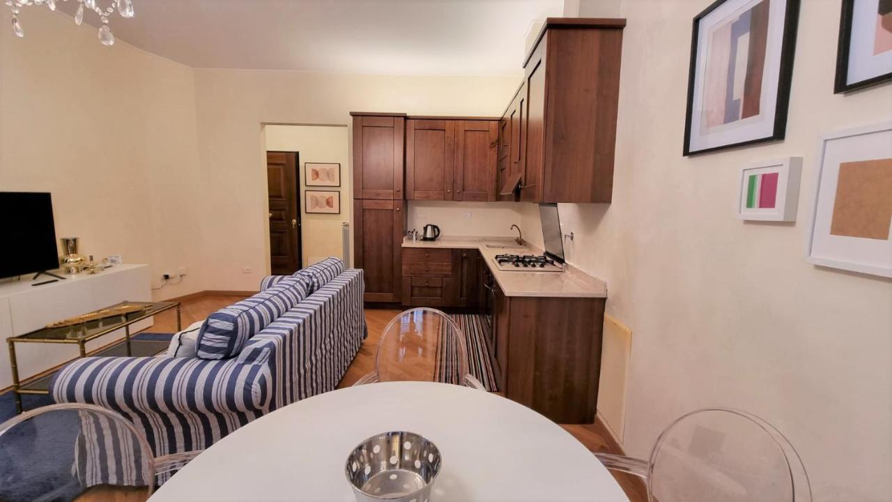 Palazzo Crispi - Boutique Apartment Trieste Exterior foto