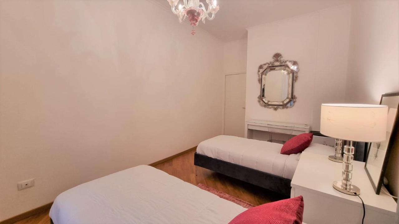 Palazzo Crispi - Boutique Apartment Trieste Exterior foto